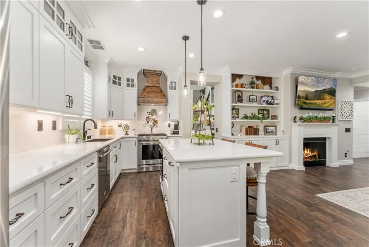 8750 E Heatherwood Road, Anaheim Hills, California 92808