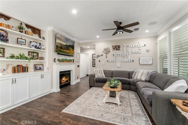 8750 E Heatherwood Road, Anaheim Hills, California 92808