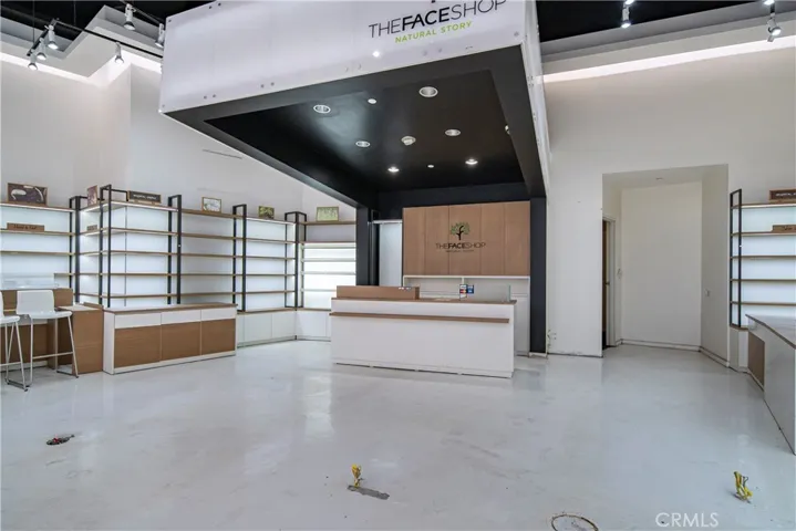 500 N Atlantic 165, Monterey Park, California 91754