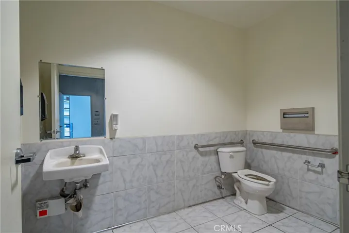 500 N Atlantic 165, Monterey Park, California 91754