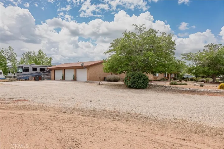 2212 W Avenue O8, Palmdale, California 93551