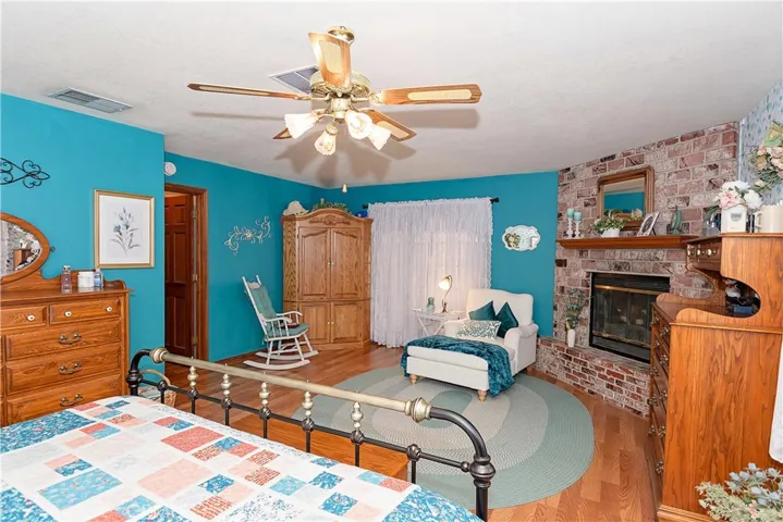 2212 W Avenue O8, Palmdale, California 93551