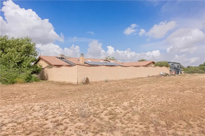 2212 W Avenue O8, Palmdale, California 93551