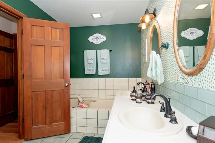 2212 W Avenue O8, Palmdale, California 93551