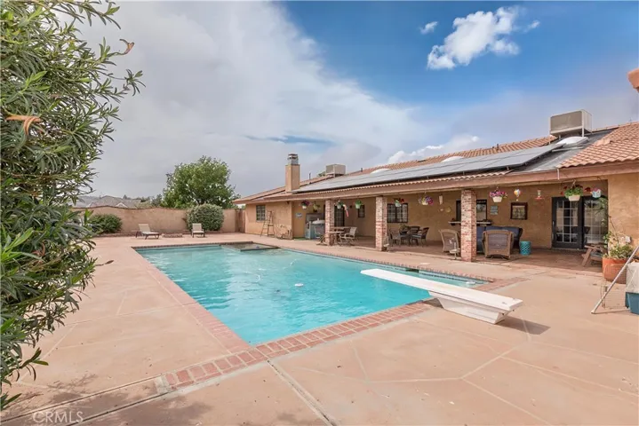 2212 W Avenue O8, Palmdale, California 93551