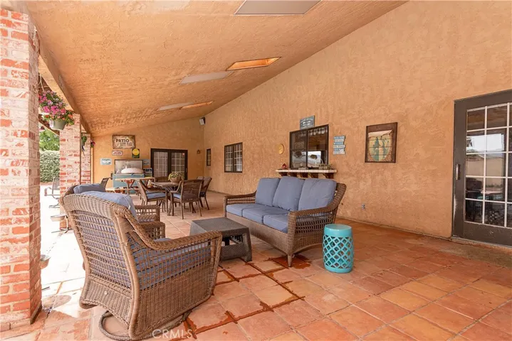 2212 W Avenue O8, Palmdale, California 93551