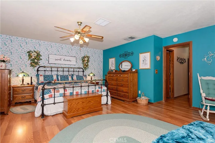 2212 W Avenue O8, Palmdale, California 93551