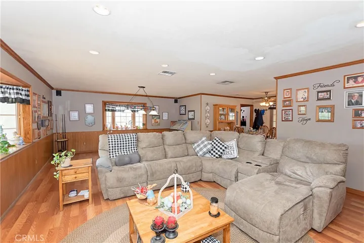 2212 W Avenue O8, Palmdale, California 93551