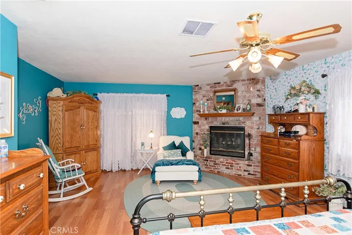 2212 W Avenue O8, Palmdale, California 93551
