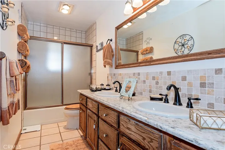 2212 W Avenue O8, Palmdale, California 93551