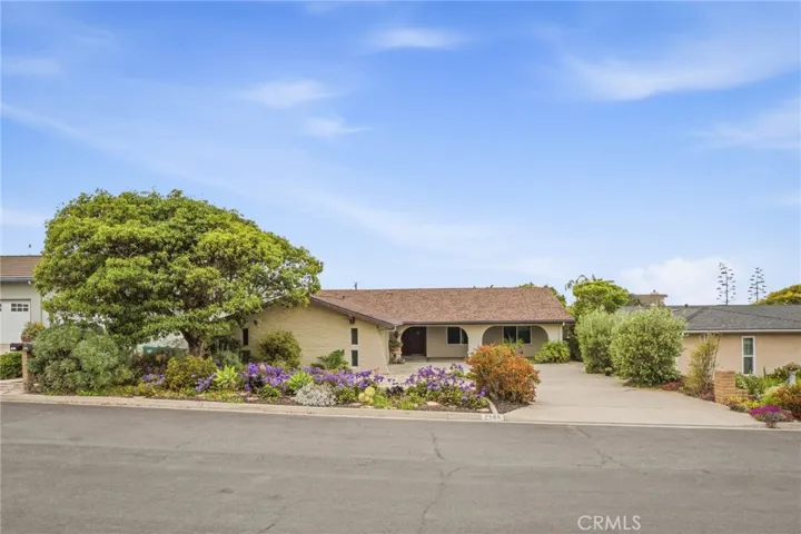 2565 Bay Vista Dr
