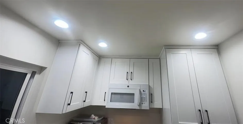 B-Cabinets and Lighting
