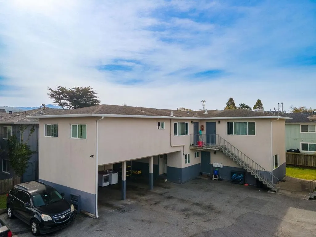 470 Willow Ave
