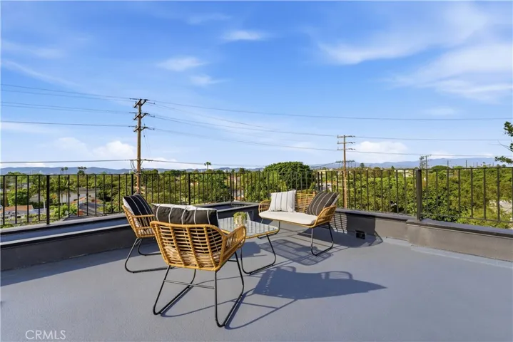 3601 Mclaughlin Avenue, Los Angeles, California 90066