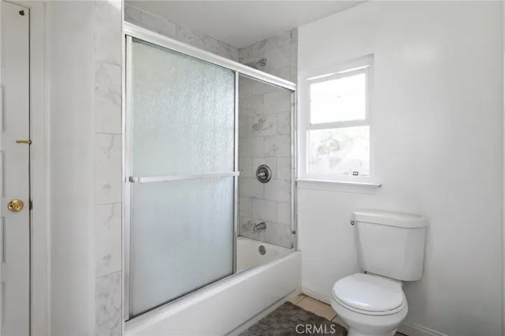 1251 N Commonwealth, Los Angeles, California 90029