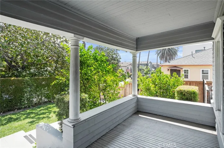 1251 N Commonwealth, Los Angeles, California 90029