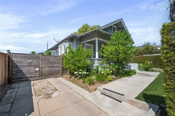 1251 N Commonwealth, Los Angeles, California 90029