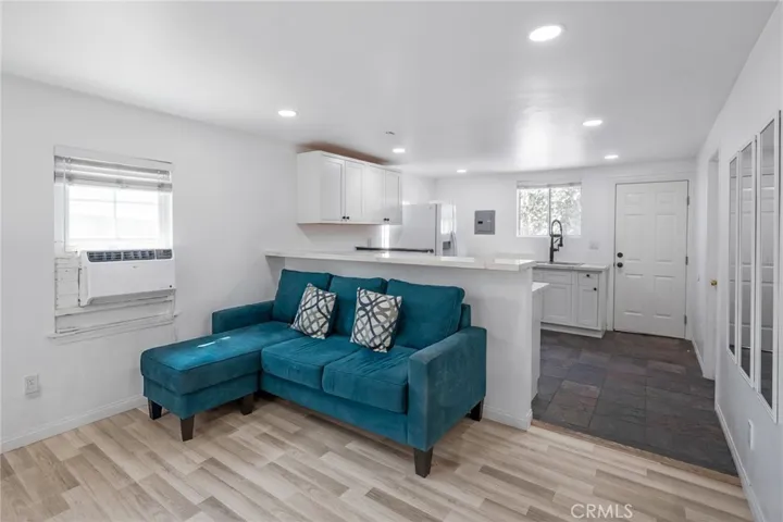 1251 N Commonwealth, Los Angeles, California 90029