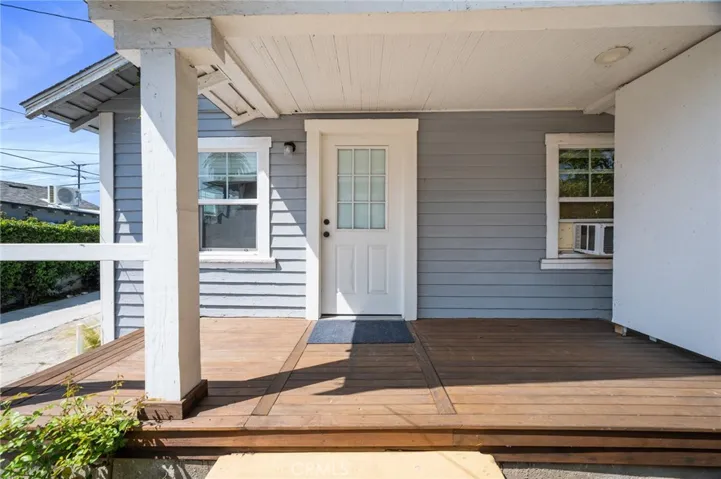 1251 N Commonwealth, Los Angeles, California 90029
