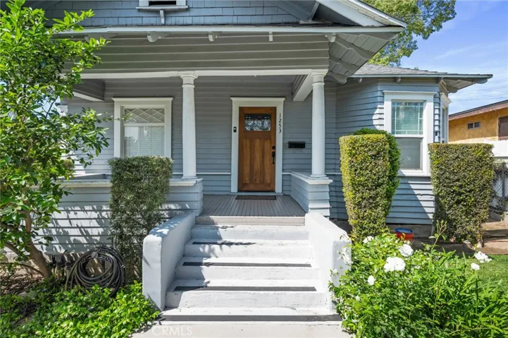 1251 N Commonwealth, Los Angeles, California 90029