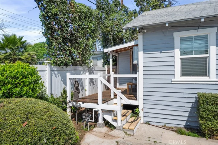 1251 N Commonwealth, Los Angeles, California 90029