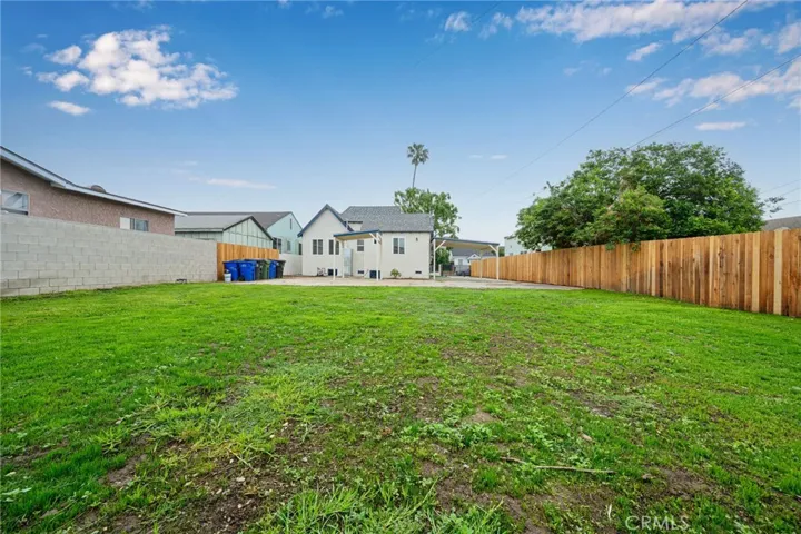705 Bradshawe, Los Angeles, California 90022