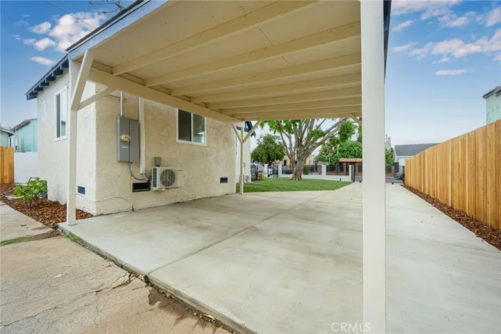 705 Bradshawe, Los Angeles, California 90022