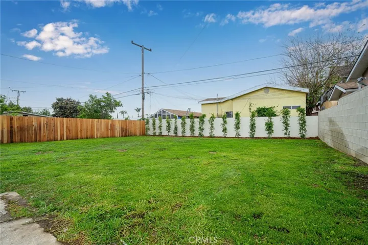705 Bradshawe, Los Angeles, California 90022