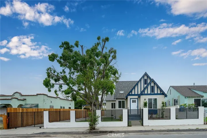 705 Bradshawe, Los Angeles, California 90022