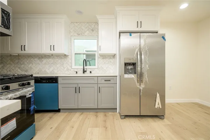 705 Bradshawe, Los Angeles, California 90022