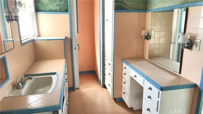 Downstairs bathroom