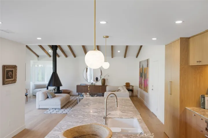 2880 Club House Road, Costa Mesa, California 92626