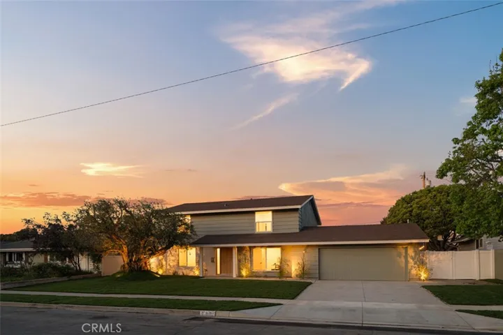 2880 Club House Road, Costa Mesa, California 92626