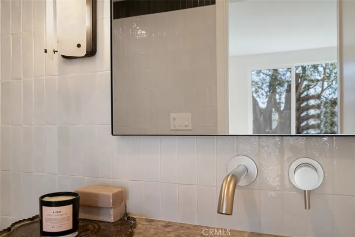 2880 Club House Road, Costa Mesa, California 92626