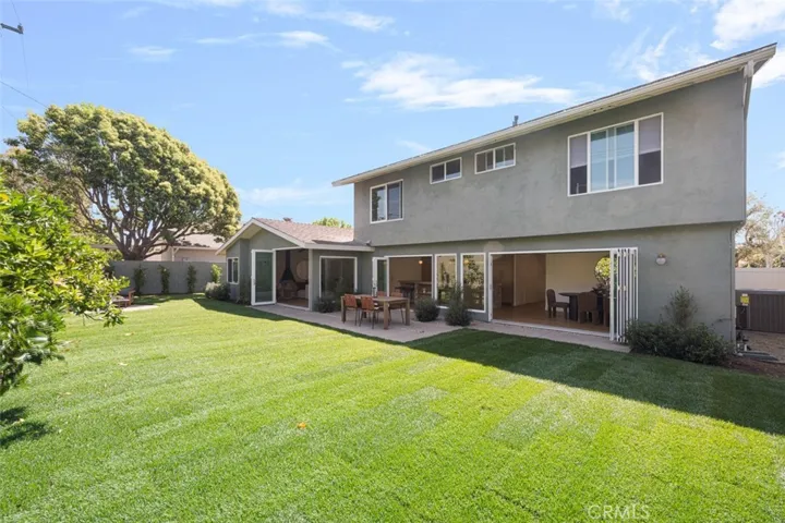2880 Club House Road, Costa Mesa, California 92626