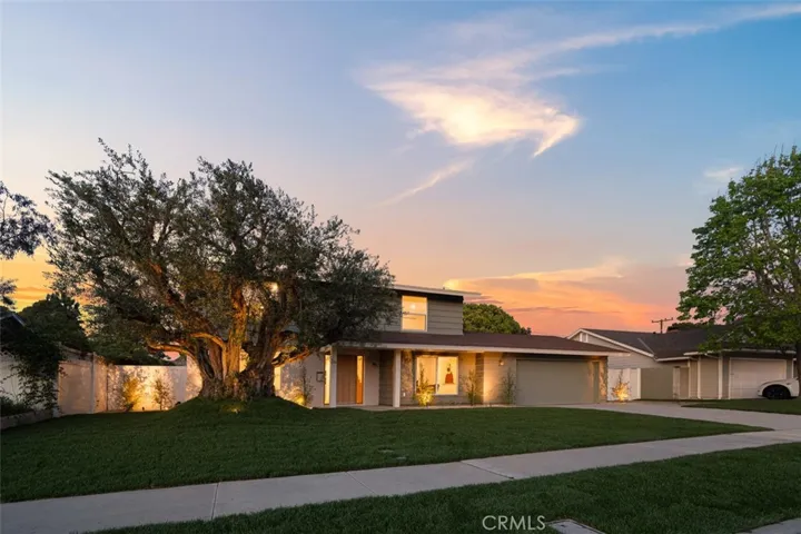 2880 Club House Road, Costa Mesa, California 92626