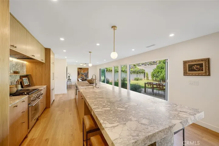 2880 Club House Road, Costa Mesa, California 92626