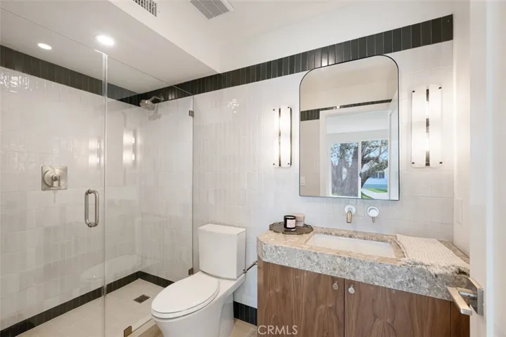 2880 Club House Road, Costa Mesa, California 92626