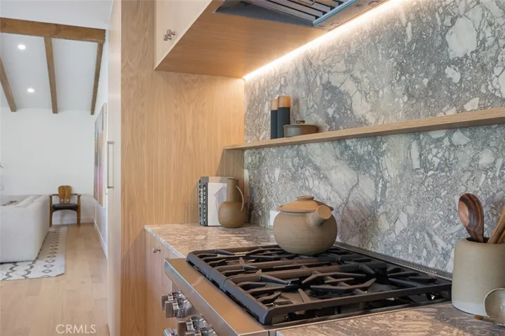 2880 Club House Road, Costa Mesa, California 92626