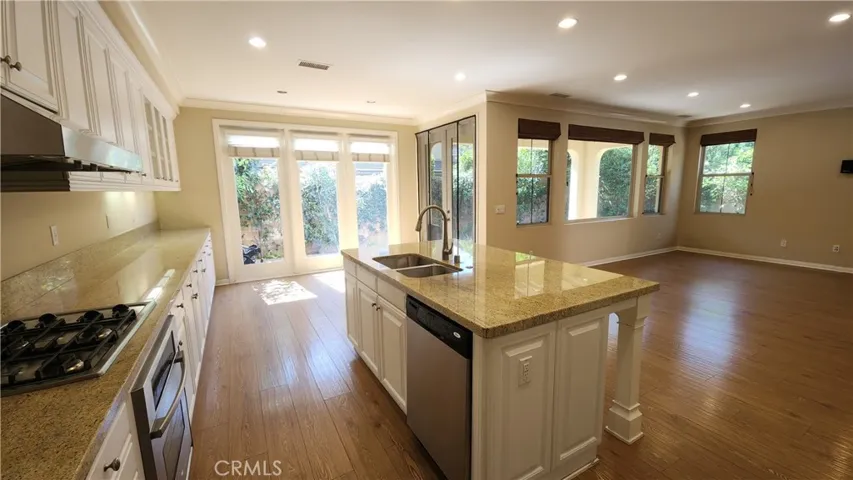 32 Loquat, Irvine, California 92618