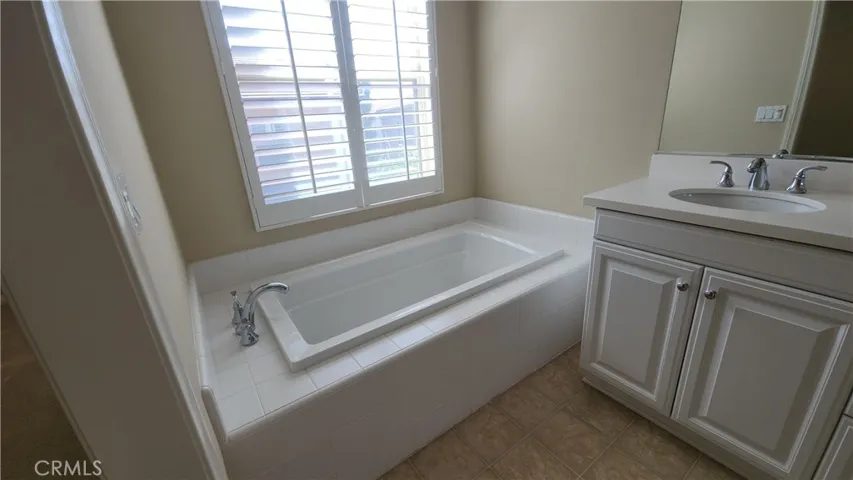 32 Loquat, Irvine, California 92618