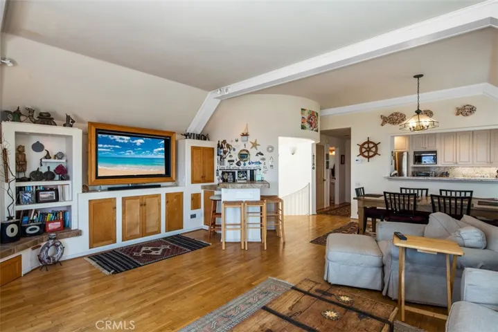 Living Room/ TV Bar
