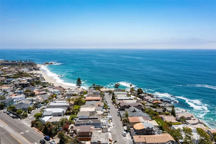 181 Sunset Terrace, Laguna Beach, California 92651