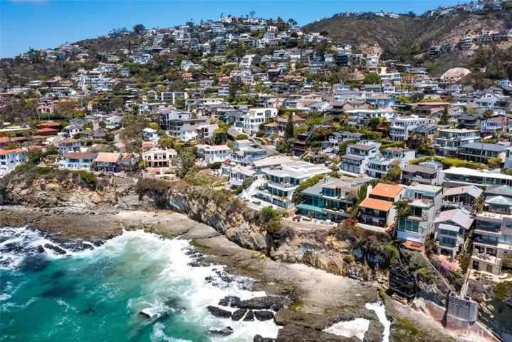 181 Sunset Terrace, Laguna Beach, California 92651