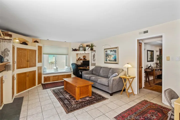 181 Sunset Terrace, Laguna Beach, California 92651
