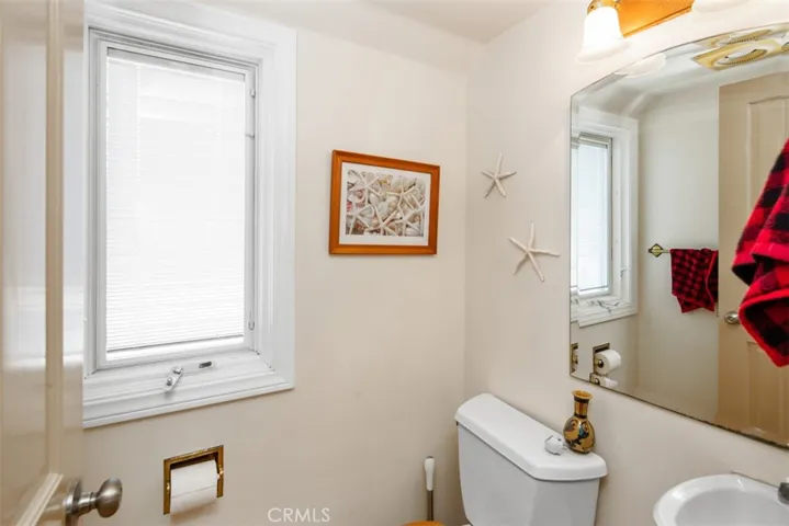 Guest Bathroom off Kitchen