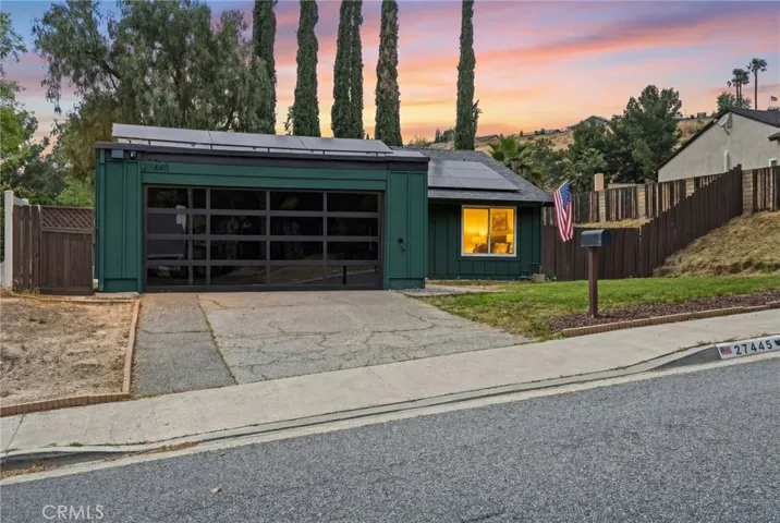 27445 Onlee, Saugus, California 91350