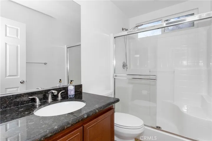 D/S Full bath with easy entry shower
