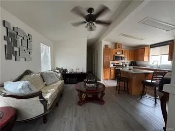 Living Room/Kitchen