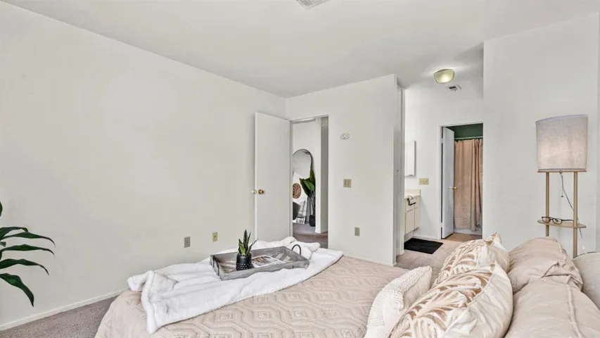 10684 Dabney Drive 106, San Diego, California 92126